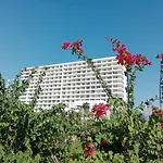 Cartagena Beach Resort
