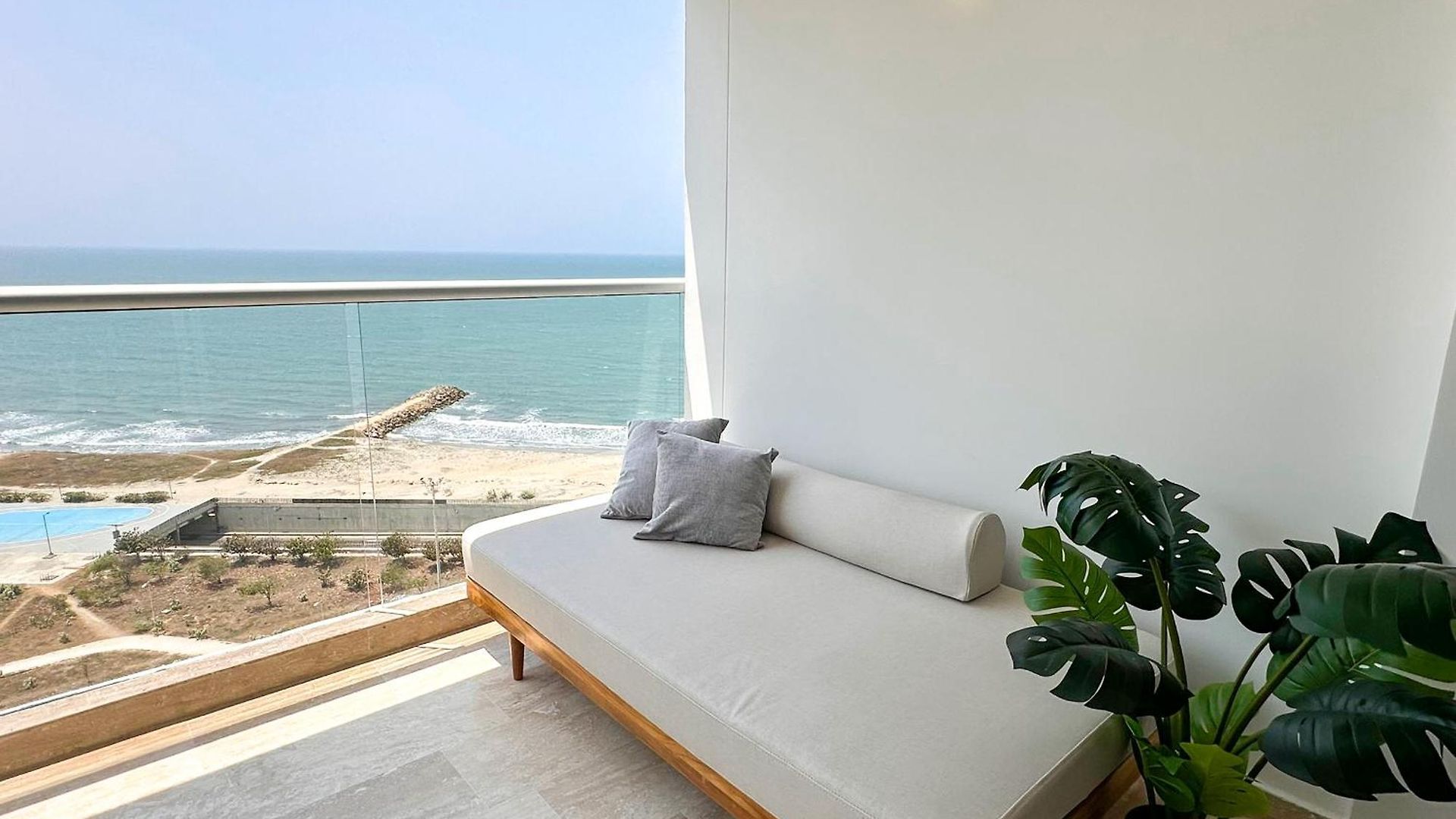 Cartagena Beach Resort *