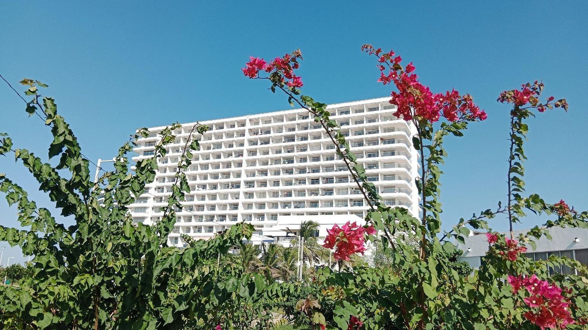 Cartagena Beach Resort