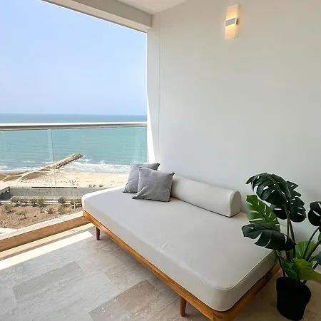 Cartagena Beach Resort *